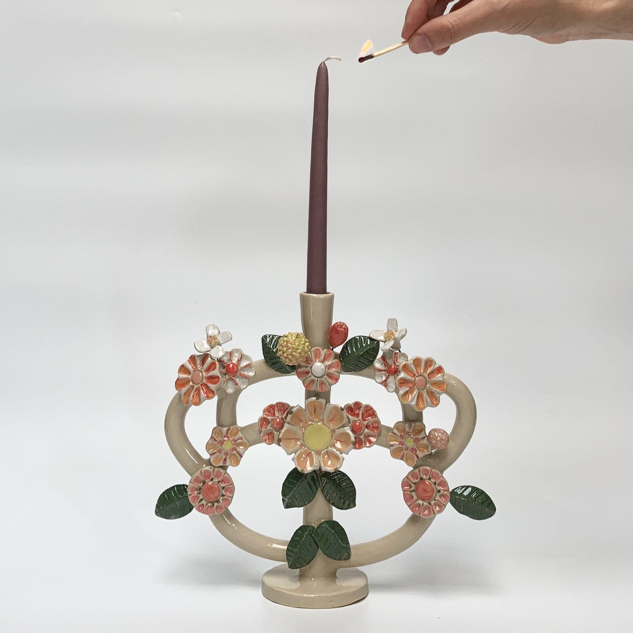 kleurrijke kandelaar, handgemaakt, met bloemen